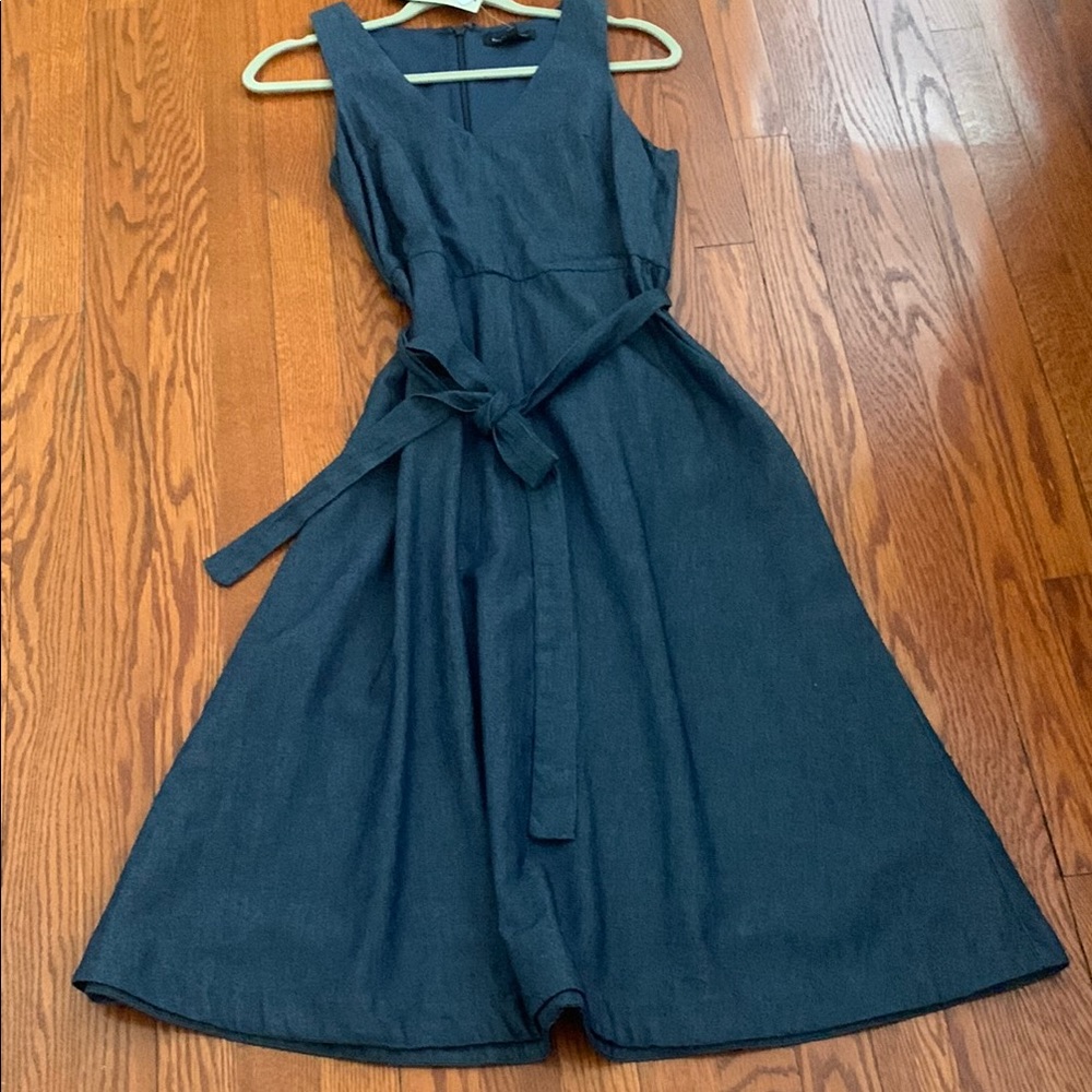 Banana Republic Blue Dress with Elegant Design